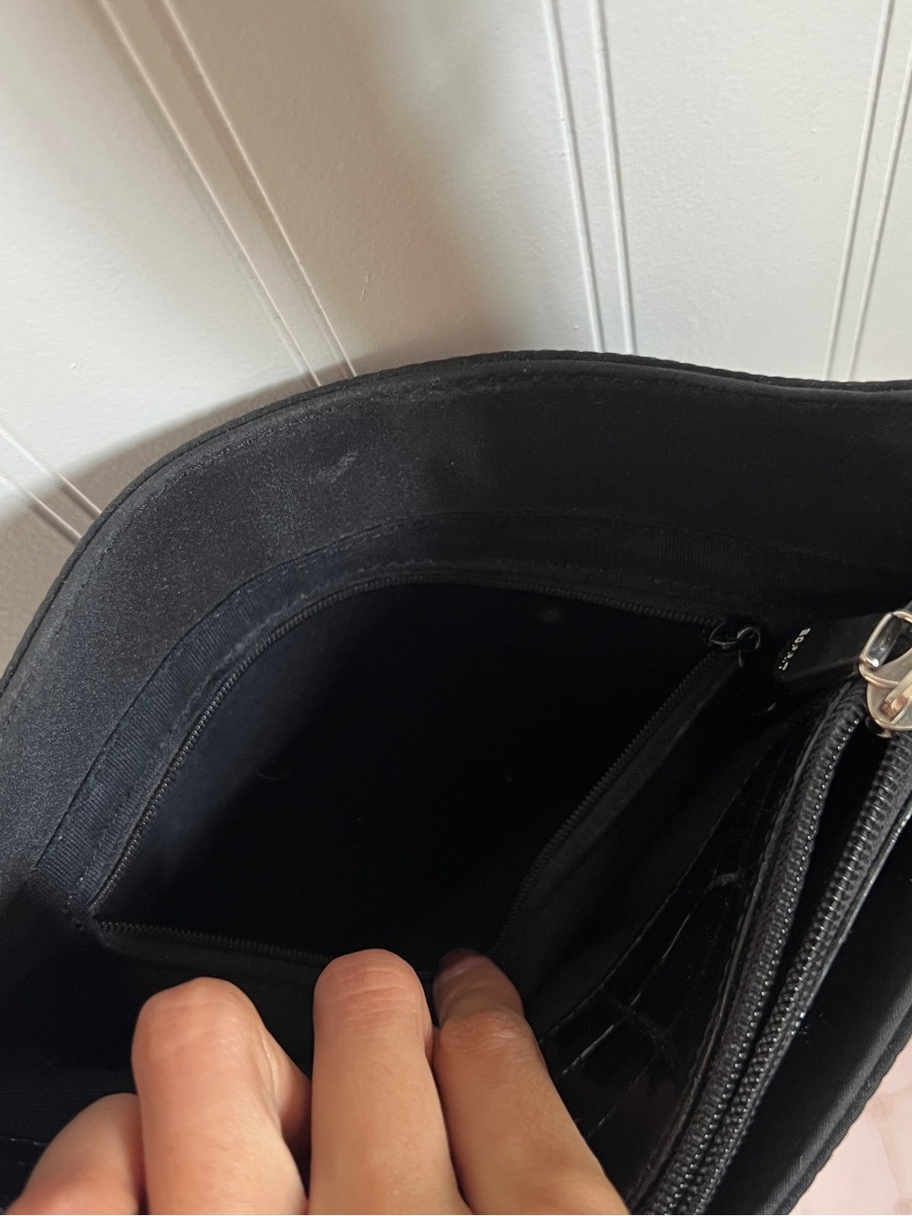 Esprit Black Shoulder Bag | Y2K Minimalist Purse | Zip Top - Picture 8 of 8